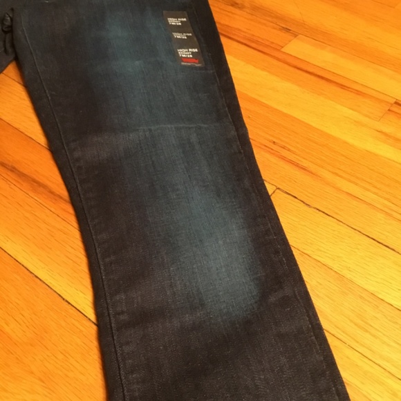 Levi's high rise skinny jeans NWT Bkack 28 - Picture 3 of 15